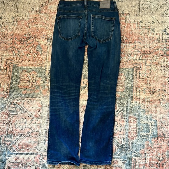 Abercrombie and Fitch Medium Wash 28x30 - Picture 5 of 5